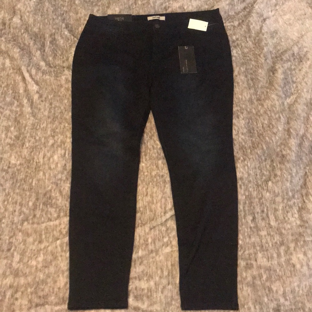 Refuge Skintight Legging